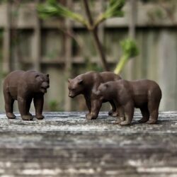 HO scale model bears