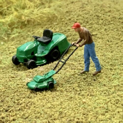 Miniature model lawn mower